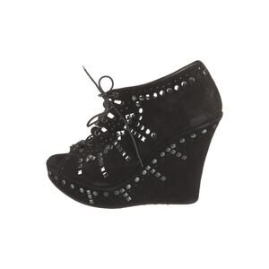 ❤️Jimmy Choo Suede Studded Pumps❤️